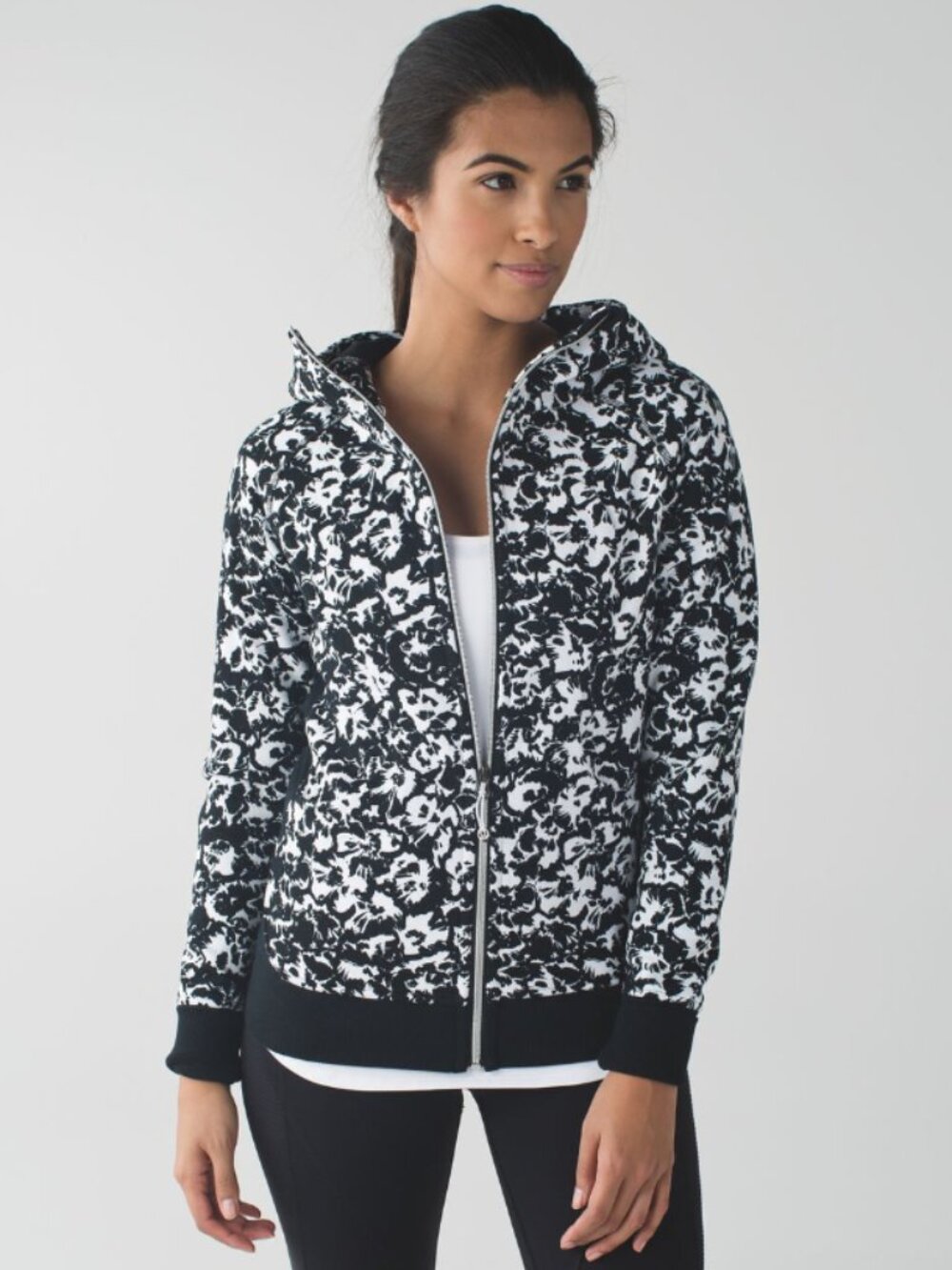 Lululemon Scuba Hoodie III Size 4 Fleur Sombre Black White Floral Full Zip Fleec